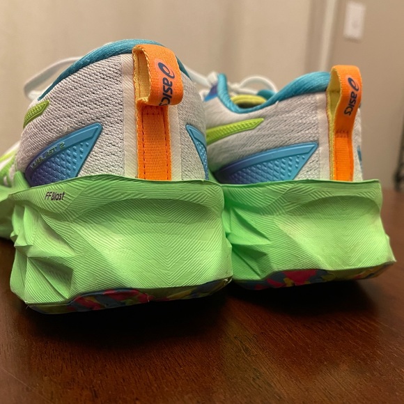 ASICS Novablast 2 - Picture 4 of 10